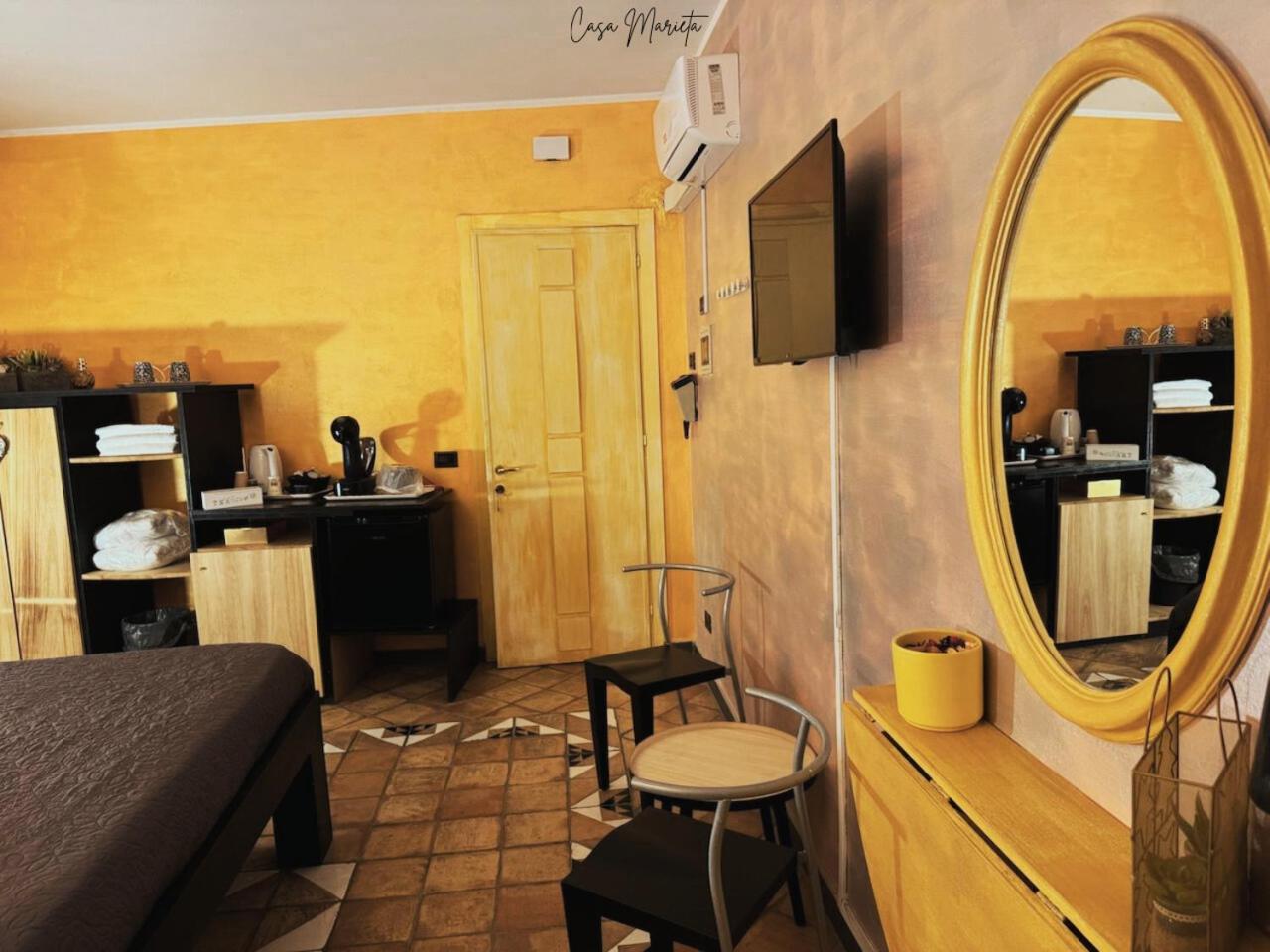 Marieta Rooms Sarzana Exterior foto